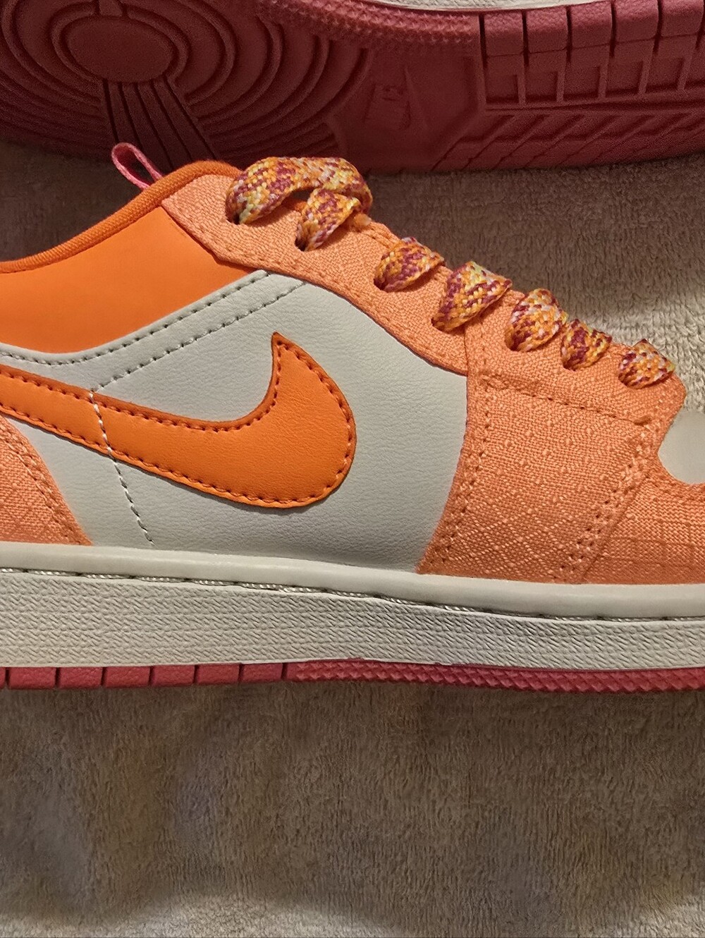 Air Jordan 1 Low Utility Crimson Pulse GS 5.5Y / W 7 - Picture 16 of 16